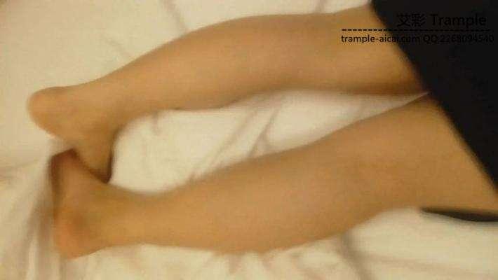 长腿美女主人的调教