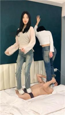 【千千】双S-高跟+小白鞋+白袜全体重踩踏 bf49371