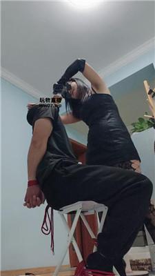 【霸王女王】性感女神黑丝踩虐【双视角版】 JS250319-10