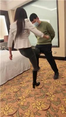 【苒溪】车模S-长靴美腿虐杀贱奴【上】 bf51292