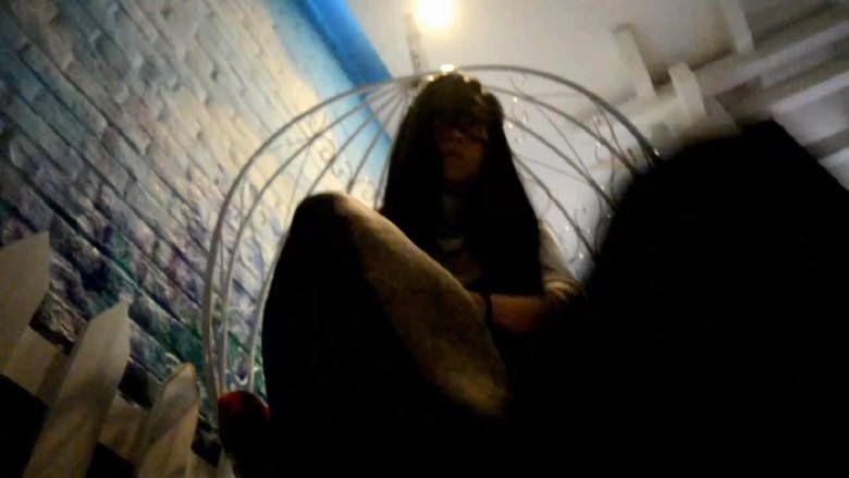 『奴隶岛』—婷婷黑丝POV第一视角舔脚踩踏