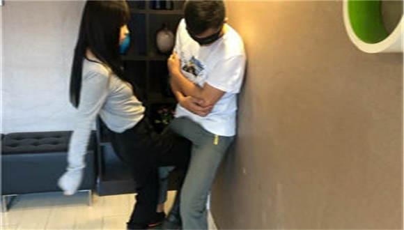 女子更衣室教训色狼