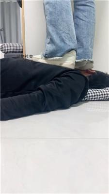 【刘二狗】狗舌舔脏小白鞋白袜 JS250319-17