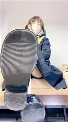 【奶味小仙女】同桌的鞋    250207-11