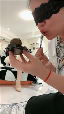 【辣姐】漂亮女儿把继母驯化成奴 bf51725