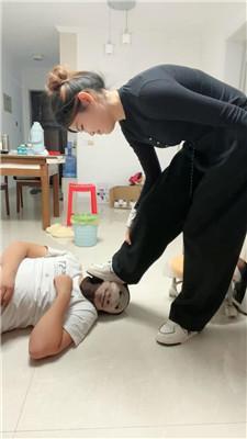 【锅盖子】骑马耳光/强迫舔脏运动鞋 bf49178