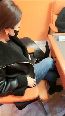 【伊潼】麻将桌底下两条贱奴伺候 JS250106-15