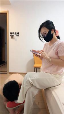 【南月女神】家奴卑微伺候起床 bf51580