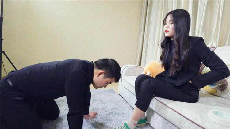 曼捌帆布鞋踩踏踩头羞辱舔鞋