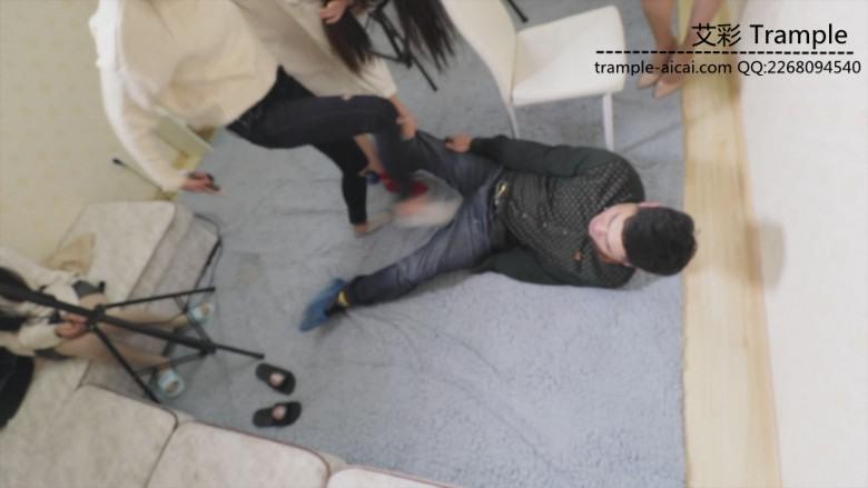 致敬经典曼捌多视角踢裆