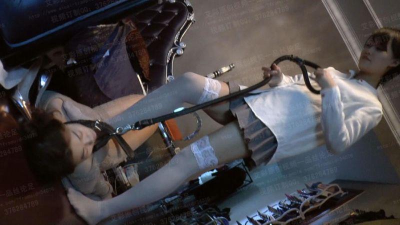 女女-馨雨白丝的美味