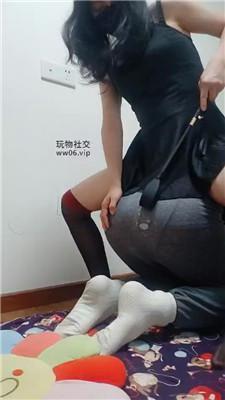 【思纯】性感女神黑丝踩虐 bf49854
