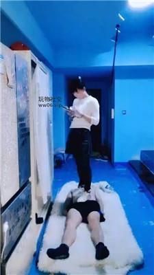 【山兔莓】换两双脏运动鞋踩踏 bf49222