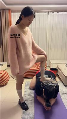 【埋汰】白丝脚踩虐猥琐奴 JS250312-11