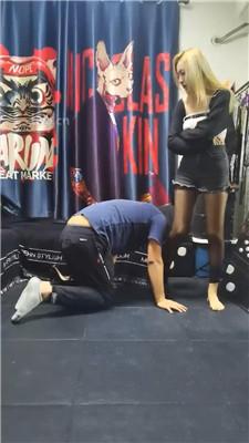 【丝温】小混混女S-黑丝高跟跪舔/骑马踩踏