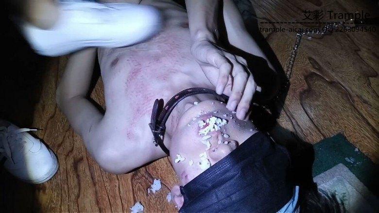 脏鞋喂食米饭混合圣水最后m呕吐不止（绝对真实）