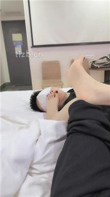 【娜娜米】玉足恋足狂舔【完整版】