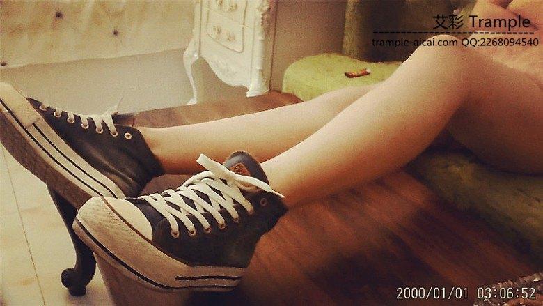 大二学生帆布棉袜虐裆