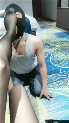 【灵魂晴s】下跪黑丝高跟恋足狂舔 JS250208-5