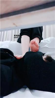 【玉主子】玉足蹂躏踩踏舔 JS250503-15