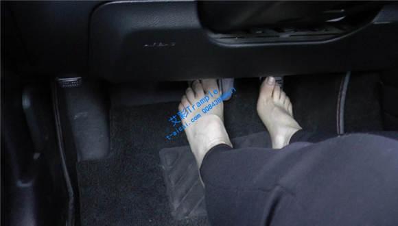 【冰时代】黑冰裸足踩油门