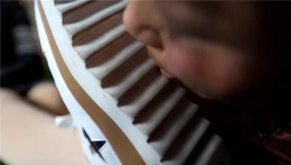 【冰时代】50岁老母狗惨遭年轻嫩模凌辱脚虐