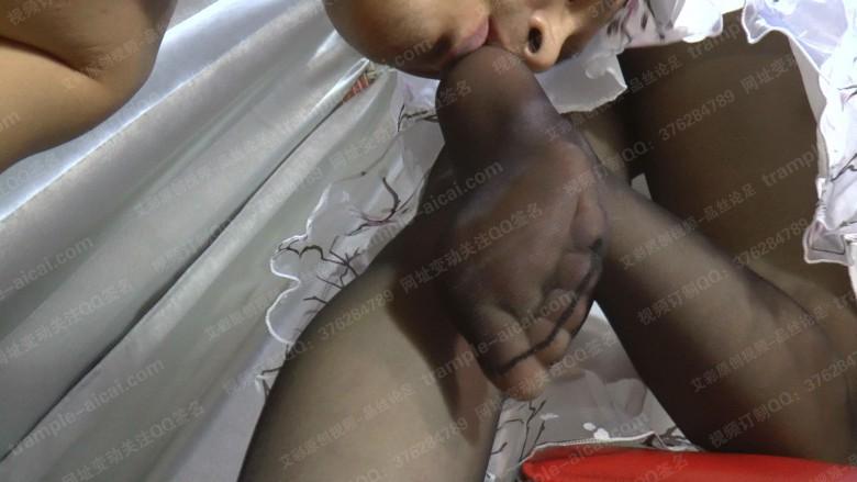 黑丝玉足日常清理