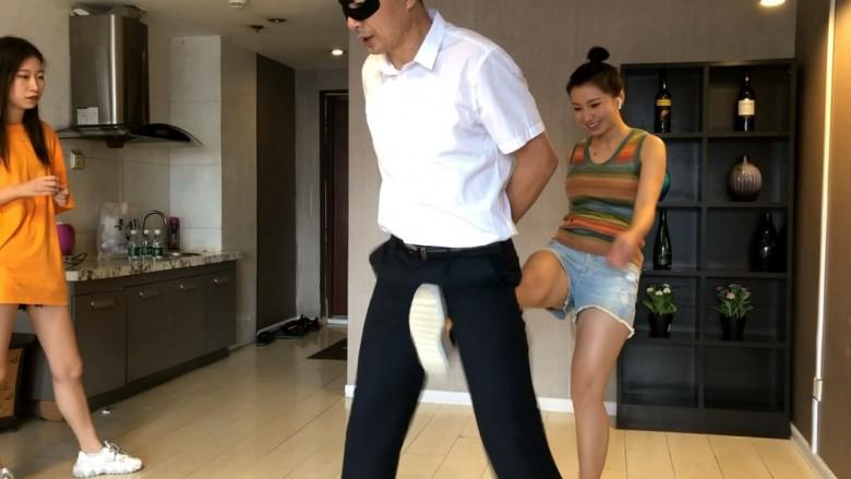 好文翻拍—女人是老虎