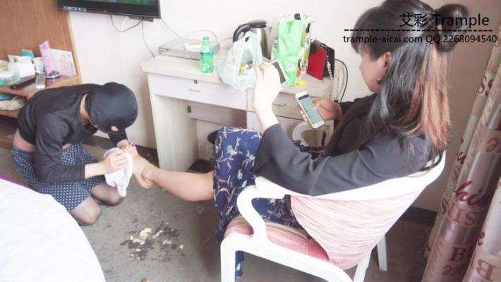 悦悦小主调教狗奴