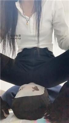 【妙妙】裸足狂舔-坐脸窒息 JS250207-22