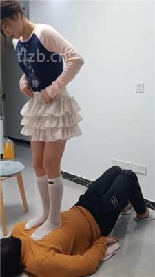 【芮瑶】跪舔白丝/骑马/坐脸窒息【完整版】