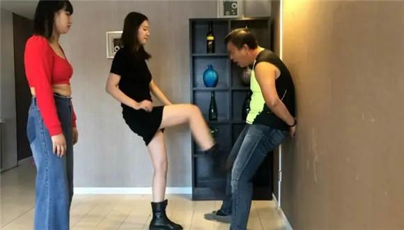 女警花の碎蛋足技