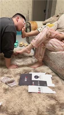 【学生双主】双S-家奴跪舔裸足