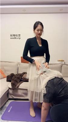 【埋汰】骑马狗爬-肉丝脚踩虐【上】 bf49822