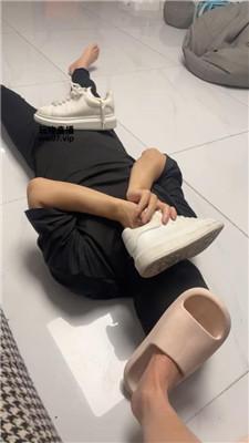 【甜一】监督家务奴-物化擦鞋器 JS250429-18