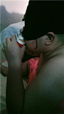 【琦琦】喜欢舔臭脚的骚奴 JS250203-8