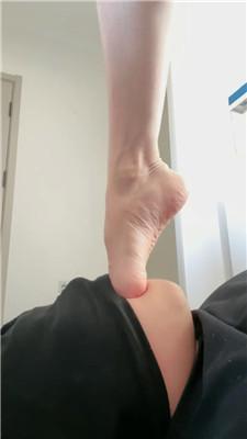 【美娜格格】运动后超臭原味白袜辱 JS250429-5