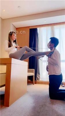 【梦涵】健身女神-暴力踢踹/鞭打/耳光/骑马/清理脏鞋