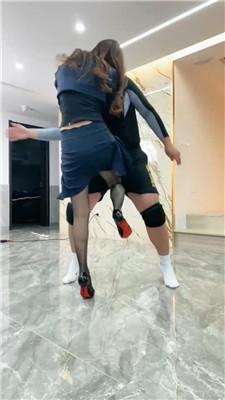 【麋鹿银儿】生化危机版踢虐裆 bf50948