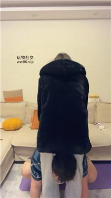 【埋汰】玉足跳踩/脚丫恋足狂舔 JS250111-1