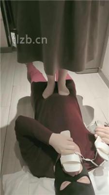 【樊樊】肉丝脚全体重踩踏/闻脏鞋臭袜/骑马骑脖