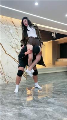 【麋鹿银儿】生化危机版踢虐裆 bf50948