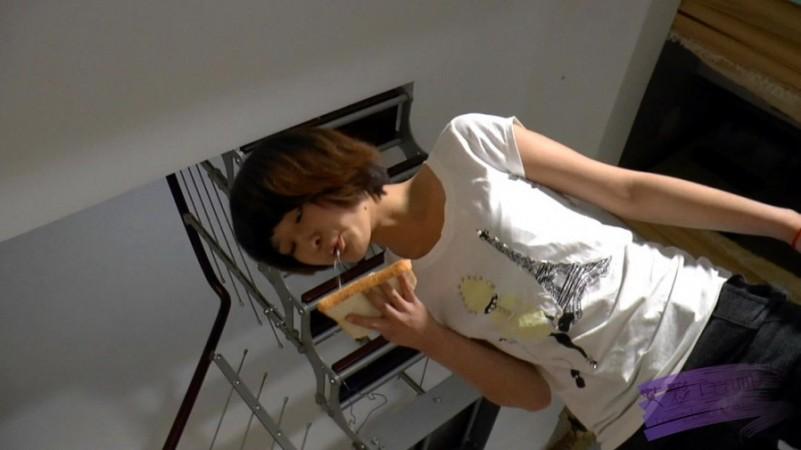 小月 脚喂食侮辱虐打 小月 脚喂食侮辱虐打