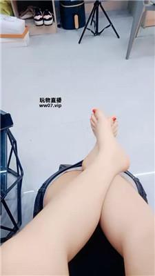 【苏苏不苏】竹子抽/电击/羞涩舔脚 JS250314-12