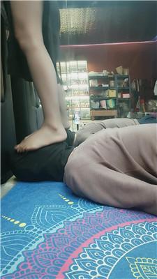 【咩祖】黑丝高跟蹂躏踩虐脚下喂食 bf49840