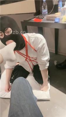 【绝美兔女王】跪舔脏长靴臭白袜/捆绑踩踏