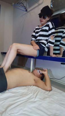 耳光口水拖鞋打耳光深喉