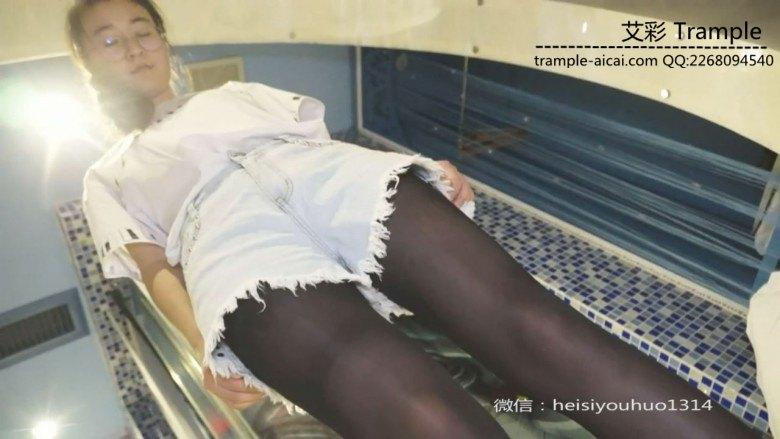 销售文员穿原味黑丝坐脸窒息