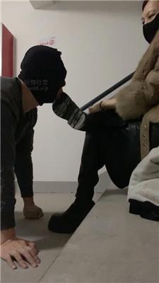 【冰卿】舔商场女厕踩后脏鞋底 JS250219-29