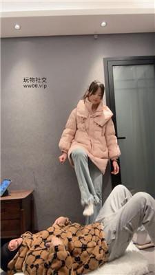 【狗哥】素人S-休闲鞋白袜踩虐/转胯狗爬/坐脸窒息 bf50151